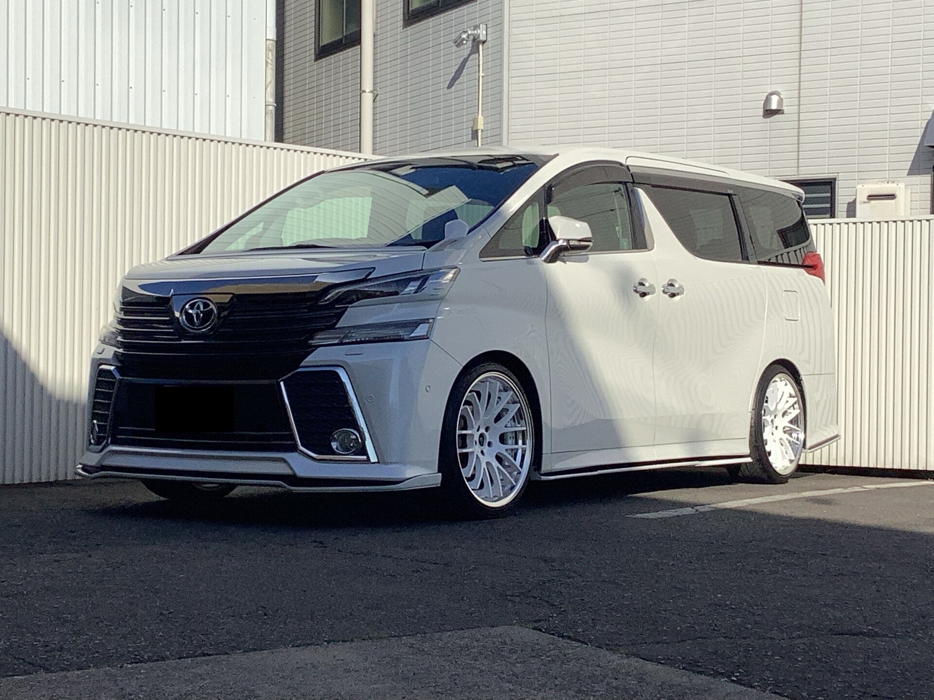本日、S様にヴェルファイアを納車させていただきます✨ 